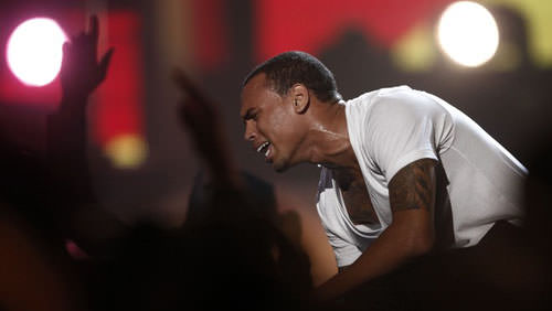 Chris Brown sigue cucú 2