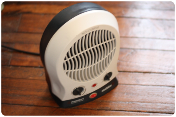 Calefactor eléctrico para calentar espacios pequeños y cerrados 