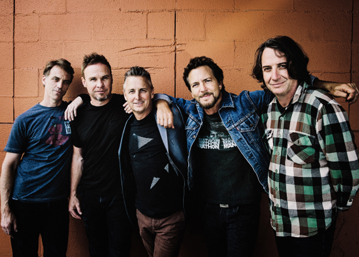 10 clásicos de Pearl Jam que no pueden faltar el concierto del 13 de marzo 1