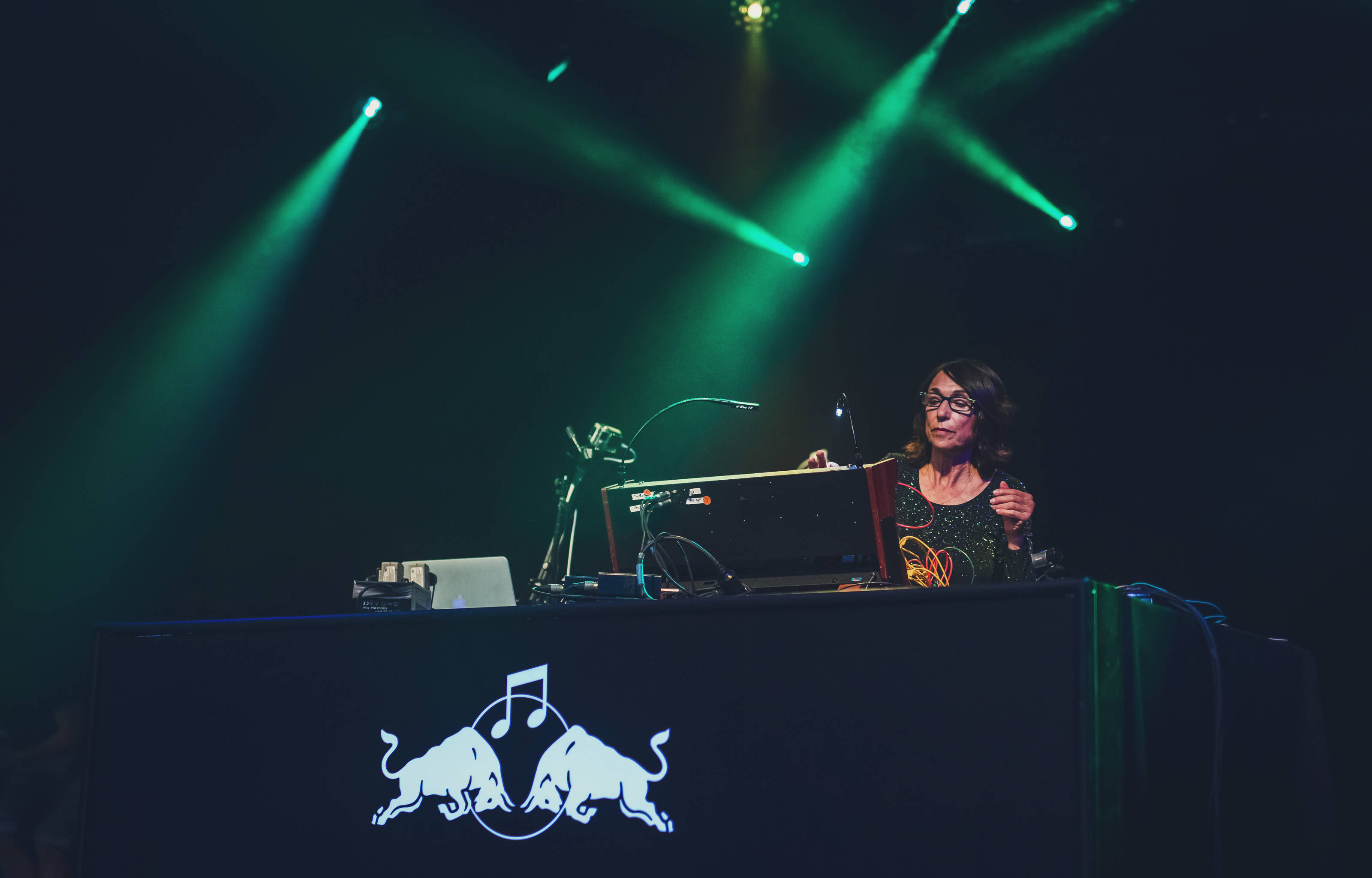 THEATRONICS: mujeres y electrónica en Red Bull Festival Santiago 1
