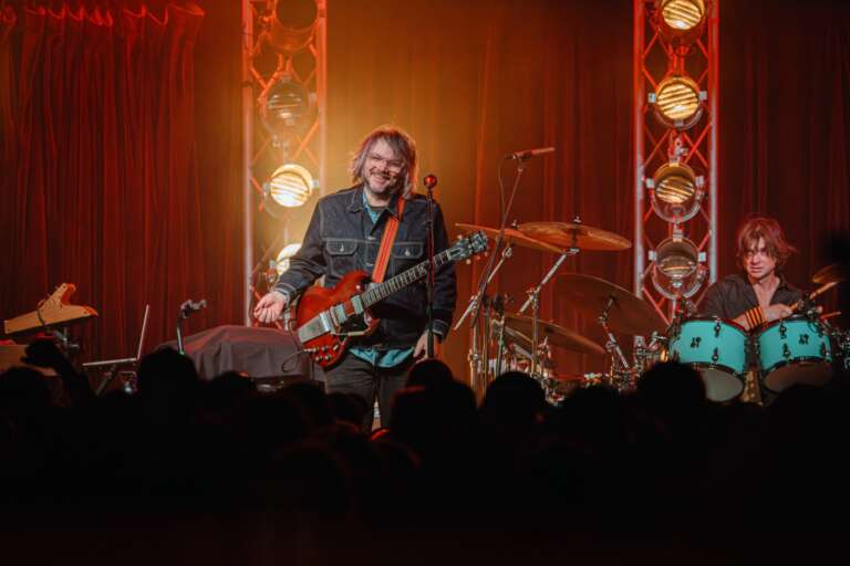 Wilco vuelve a Chile con material histórico y un show íntimo 4